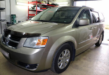 Шумоизоляция Dodge Grand Caravan — места мало, но тише будет
