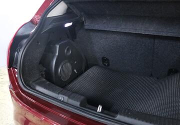 Шумоизоляция колесных арок Fiat Bravo и подключение сабвуфера