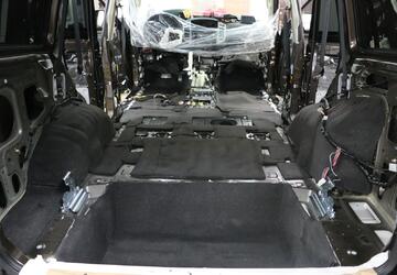 Эксклюзив + STP Profi — шумоизоляция Mitsubishi Pajero 4 и замена акустики