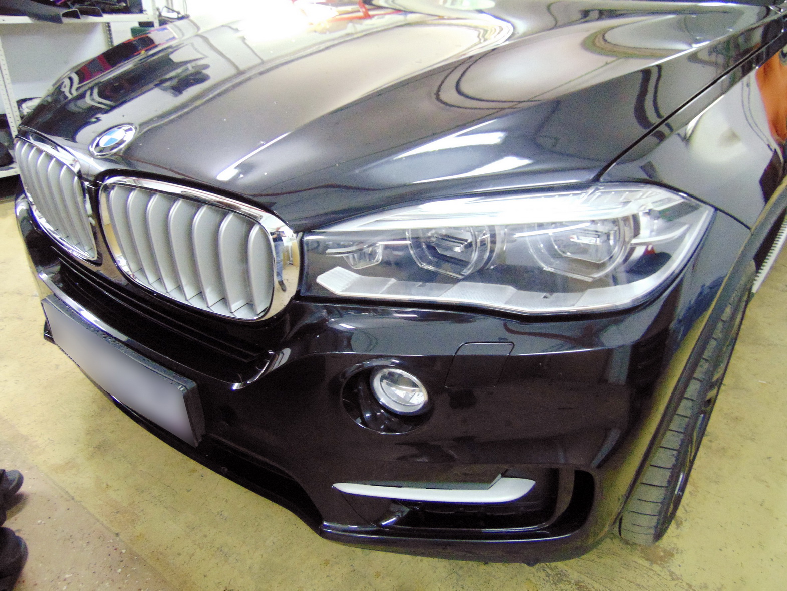 Шумоизоляция BMW X5 от STP BOX в Санкт-Петербурге