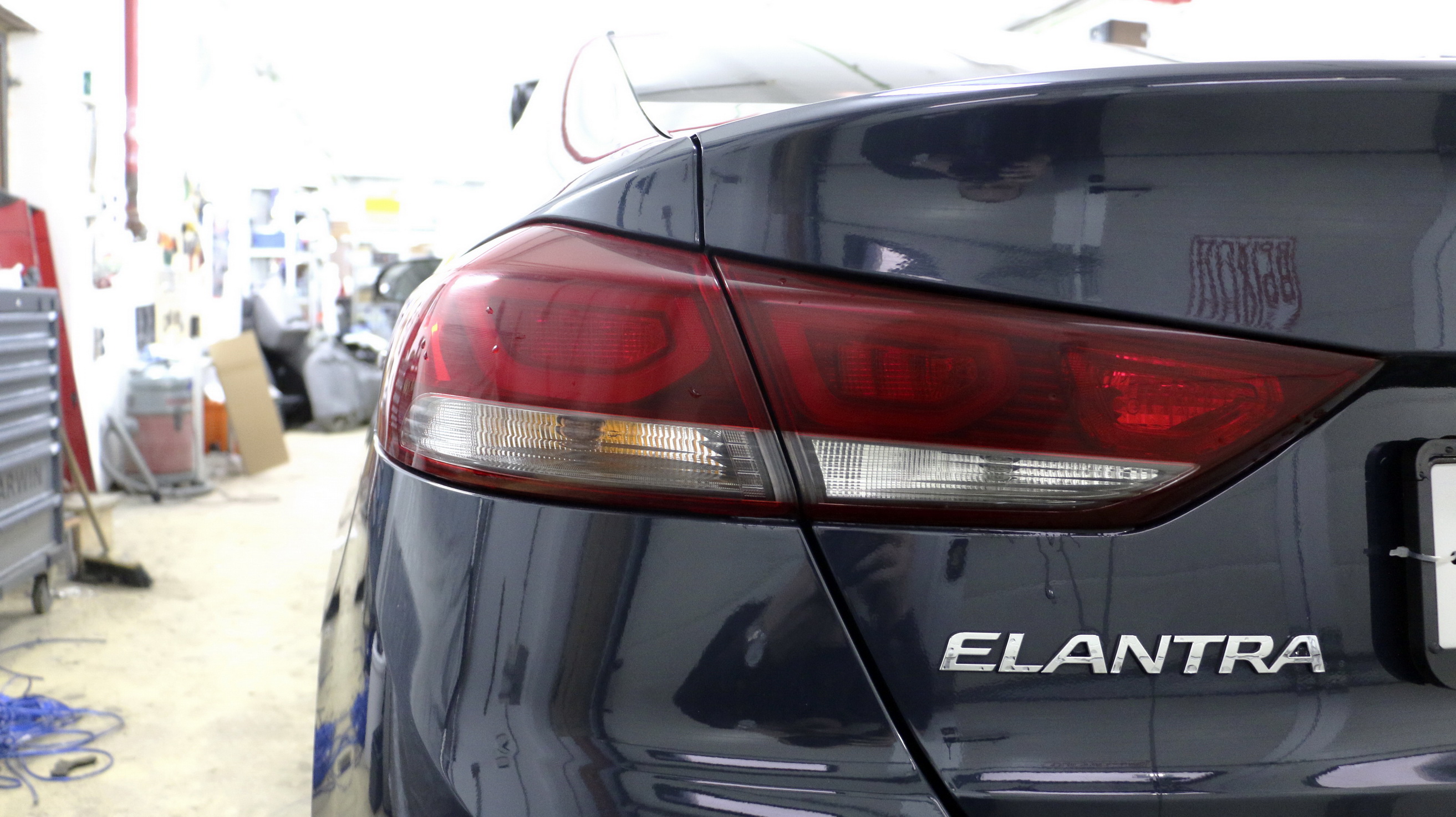 Замена акустики на Hyundai Elantra в Санкт-Петербурге