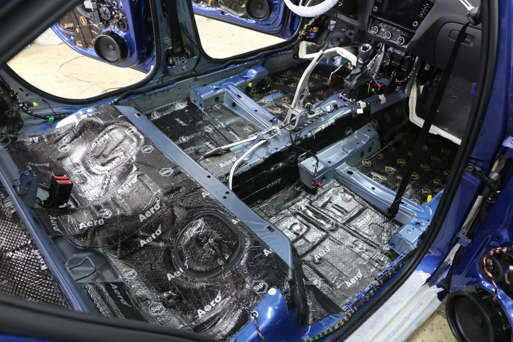 Шумоизоляция салона Scoda Octavia